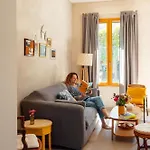 Eco-friendly In A Wine Estate In * Frontignan